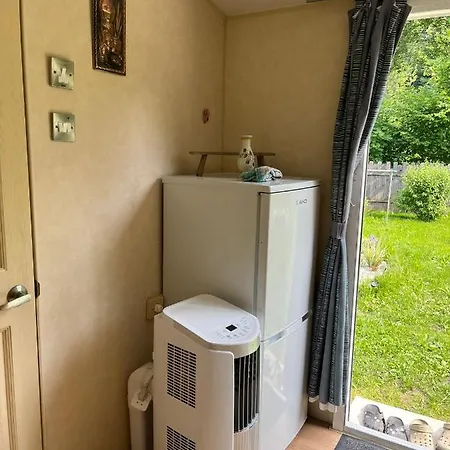 Ferien Tiny Haus Am Waldrand Kamp alanı *