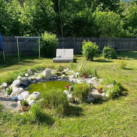 Kamp alanı Ferien Tiny Haus Am Waldrand Bad Ischl