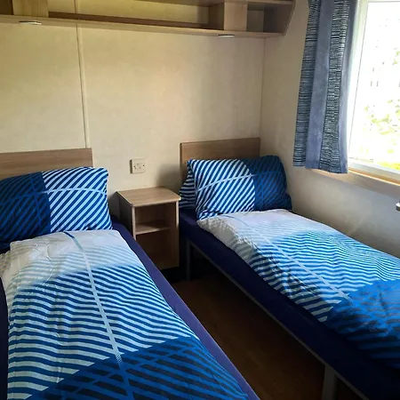 Kamp alanı Ferien Tiny Haus Am Waldrand