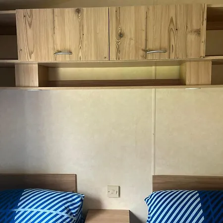 Ferien Tiny Haus Am Waldrand Kamp alanı